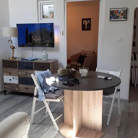 Appartement En Duplex Vue Mer A Antibes By Weekome アンティーブ