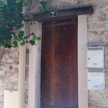 アパート Appartement En Duplex Vue Mer A Antibes By Weekome アンティーブ
